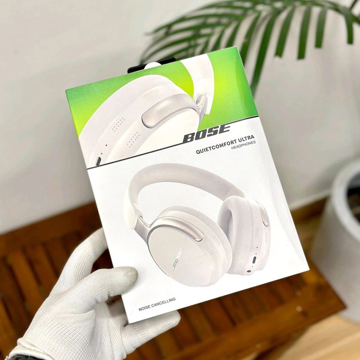 Bose New QuietComfort Ultra Wireless Noise Cancelling Headphones with Spatial Audio, Over-The-Ear Headphones with Mic, Up to 24 Hours of Battery Life, Black & White