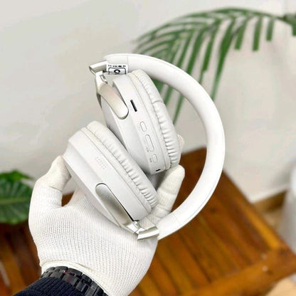 Bose New QuietComfort Ultra Wireless Noise Cancelling Headphones with Spatial Audio, Over-The-Ear Headphones with Mic, Up to 24 Hours of Battery Life, Black & White